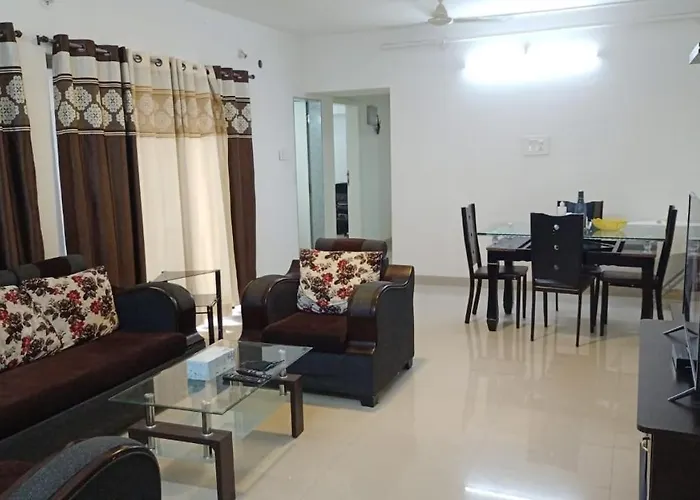 Elegant Premium Service Apartment In Kalyani Nagar, Pune