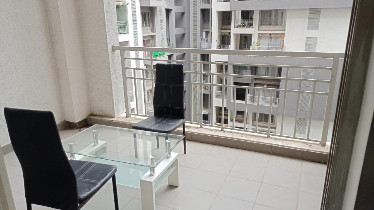 Elegant Premium Service Apartment In Kalyani Nagar, Pune